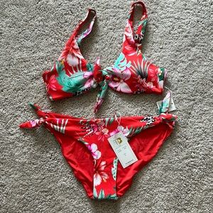 Tropical bikini 🏝️